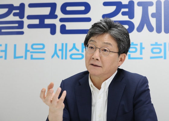 <b>유승민</b>, 국힘 <b>경선 불참</b>…"당이 반성·변화의 길 거부"