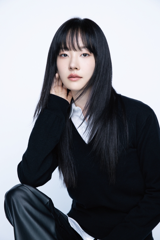 '이친자' <b>채원빈</b>, <b>아우터유니버스와 재계약</b>