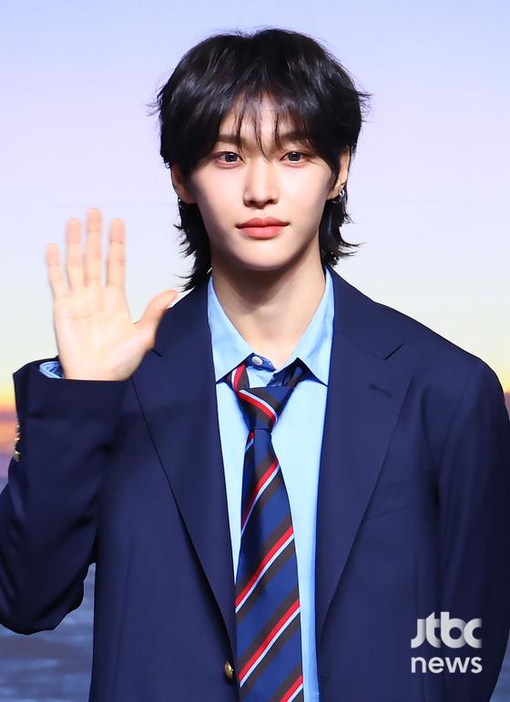<b>라이즈</b> 원빈 "'<b>플라이 업</b>', 데뷔곡 '겟 어 기타' 생각나는 곡"