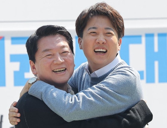 안철수 "<b>이준석</b> 국정 요직 맡고, 공동정부 구상"…연일 단일화 손짓
