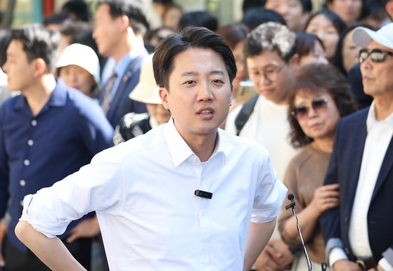 <b>이준석</b> "<b>김문수</b>로는 이재명 못 이겨…<b>후보 단일화</b>, 이번 선거에 없다"