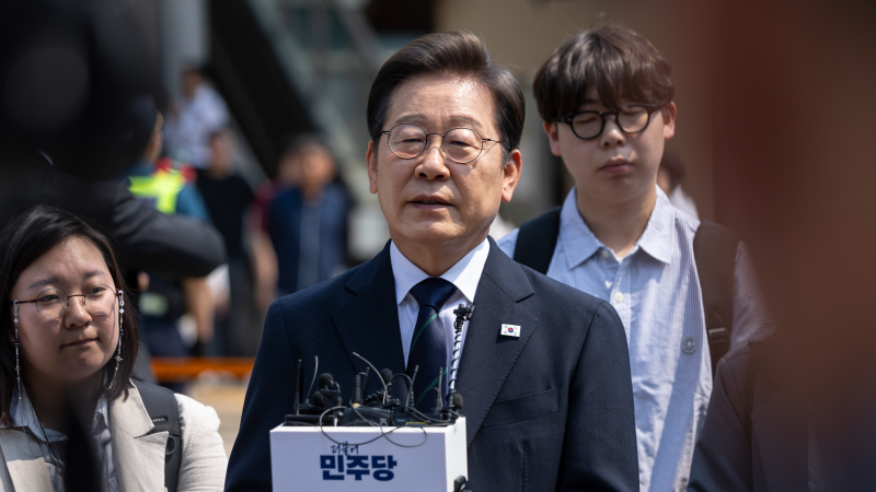 <b>이재명</b>, 이준석 '<b>아들 발언</b>'에 "국가 운명 진지하게 고민하는 선거 되길...