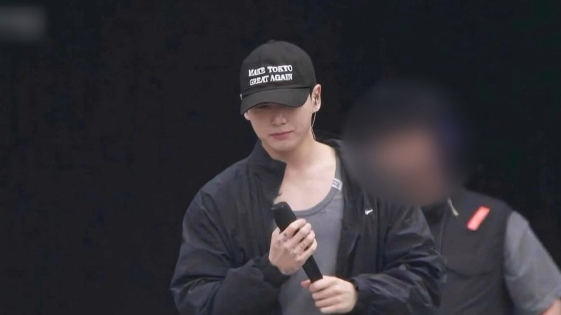 BTS <b>정국</b>, 일 <b>우익 모자</b> 착용 <b>논란</b>에 "즉시 폐기" <b>사과</b>