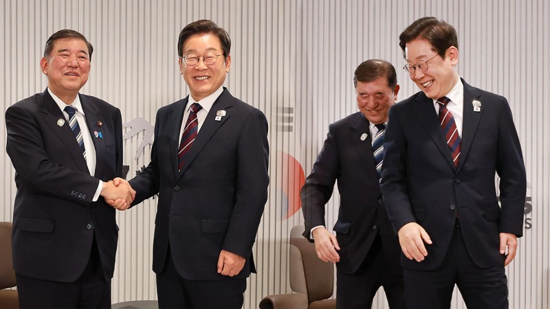 이 대통령, 이시바 일본 총리와 첫 <b>한일</b> 정상회담