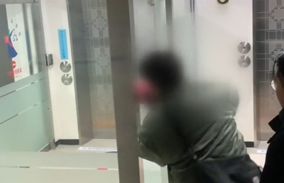법원, <b>서부지법 폭동</b> '<b>녹색점퍼남</b>' 1심서 징역 3년6개월 선고