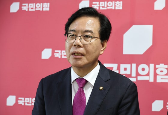 "<b>윤상현 압수수색</b>은 전형적 <b>정치보복</b>…칼날 돌아갈 수도"