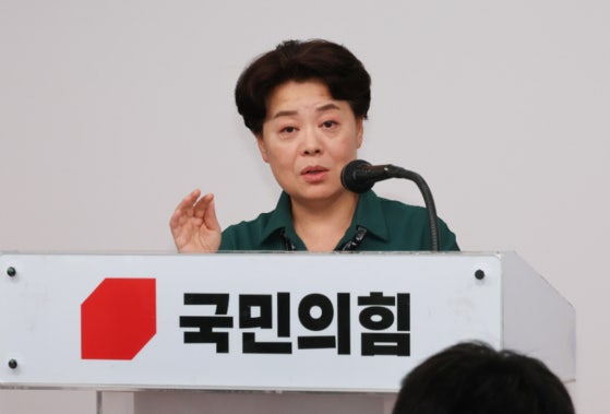 <b>국힘</b> 혁신위, '<b>윤 부부</b> 전횡' <b>사죄</b>…"당헌·당규에 잘못 새긴다"