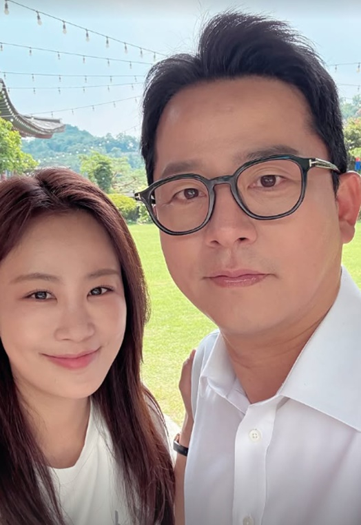 <b>김준호</b>·<b>김지민</b> 측 “결혼 후 첫 공식 행보 <b>봉사활동</b>”