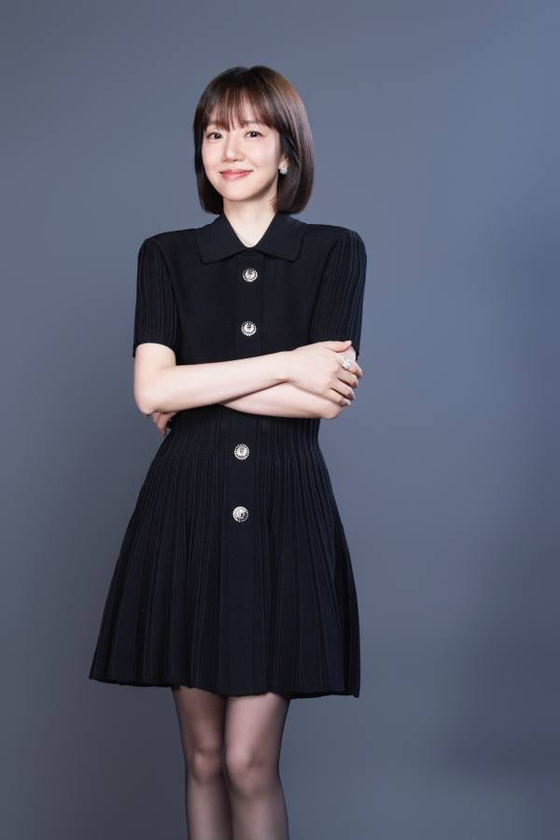 '<b>파인</b>' <b>임수정</b> “카리스마로 남자 휘어잡는 캐릭터, 단박에 출연하고 싶...