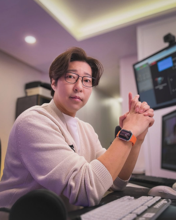 故<b>대도서관</b> 향한 <b>추모</b> 물결 "유튜버들의 큰형, 그곳에선 평온하길"(종합...