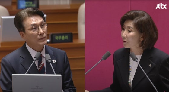 김 <b>총리</b>, '<b>개헌</b>해도 이 대통령은 <b>연임</b> 불가?' 질문에 "그렇다"