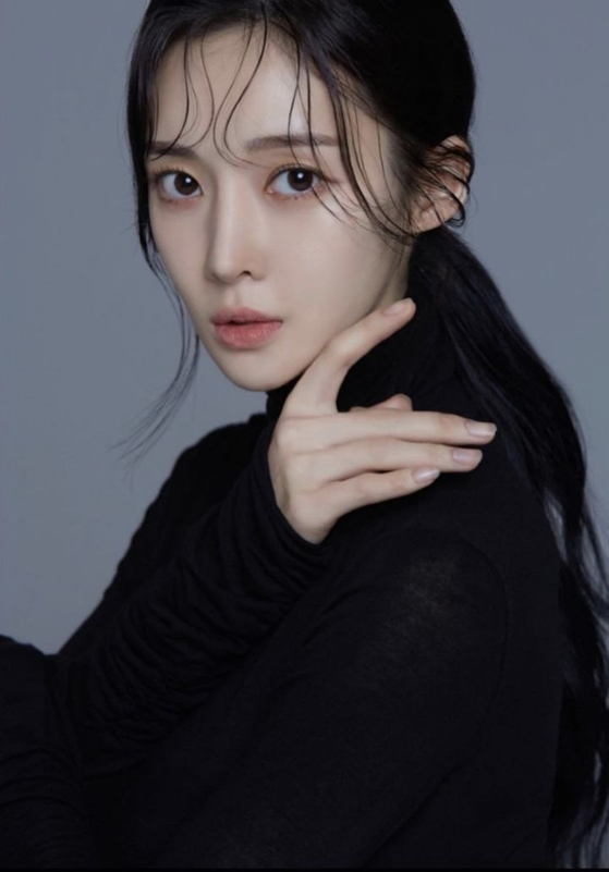 <b>티아라</b> 출신 <b>아름</b>, <b>아동학대</b>·명예훼손 징역형 집행유예 확정
