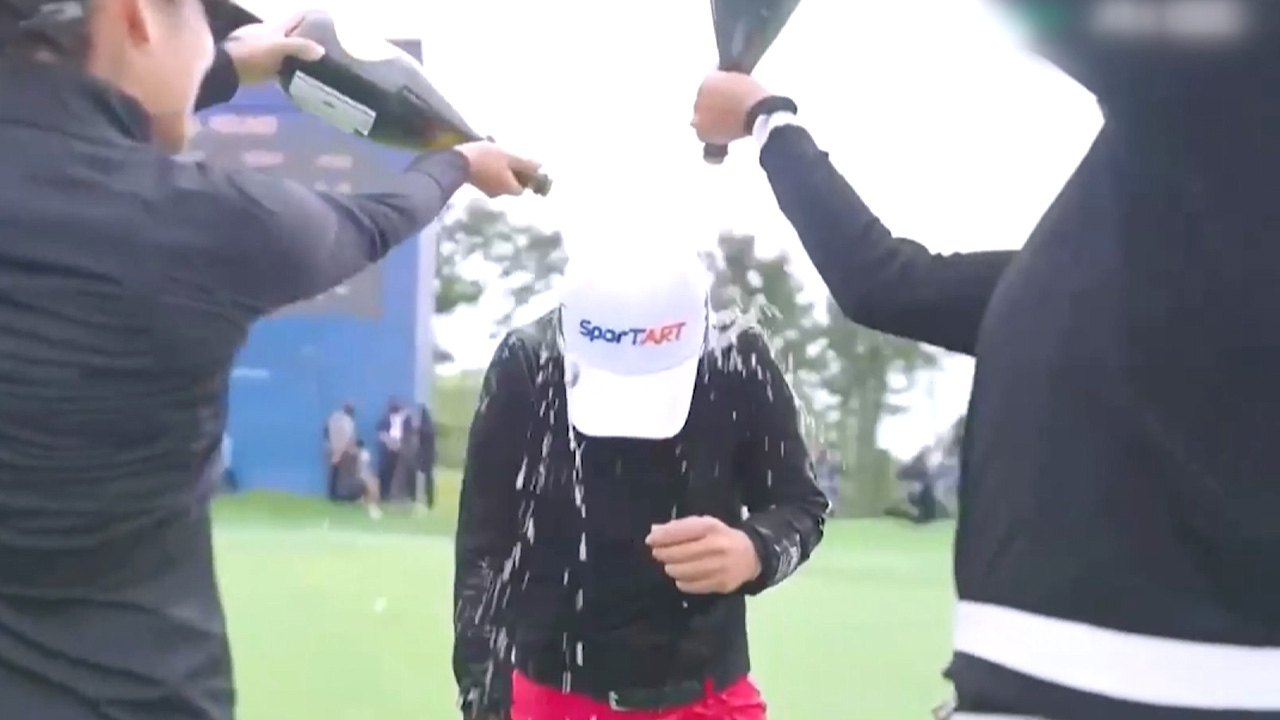'<b>빨간 바지</b>의 마법사' <b>김세영</b>...5년 만에 'LPGA 투어' 정상