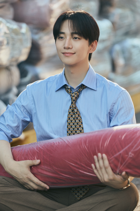 <b>이준호</b>, <b>태풍</b>급 <b>흥행 질주</b>