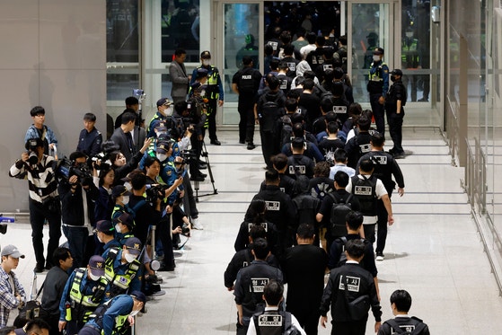 <b>국정원</b> "<b>캄보디아</b> 주범은 강남학원가 <b>마약사건</b> 총책 공범…추적중"