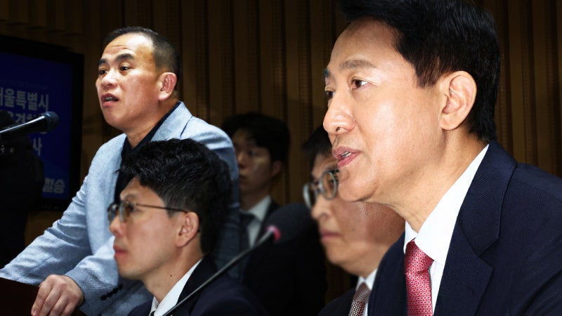 <b>명태균</b>, <b>오세훈</b>과 진실 <b>공방</b>…국힘 추궁엔 "감당 가능?"