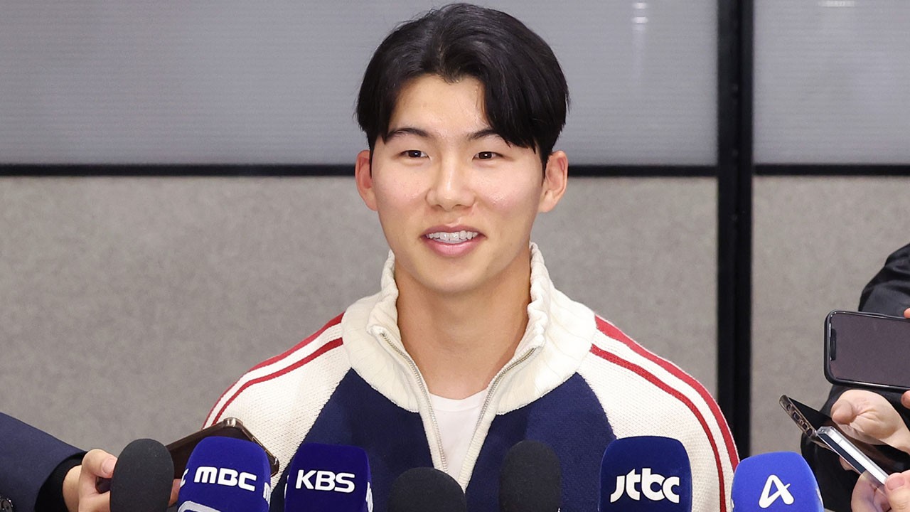 "내 점수는 30점"…<b>김혜성</b> 귀국, 풀어놓은 우승의 순간