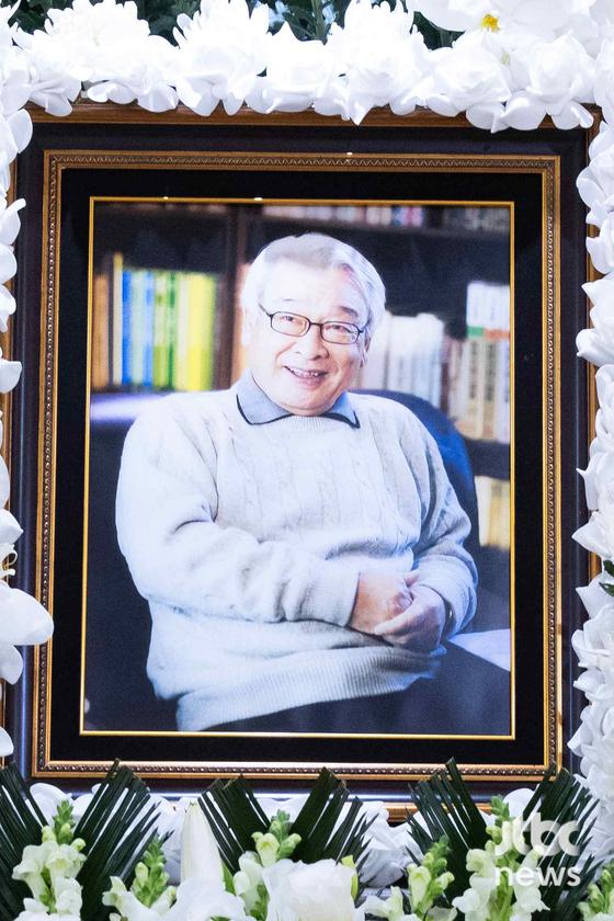 “故 <b>이순재</b>의 메시지, 소중한 문화유산” <b>추모</b>에 나선 대한민국