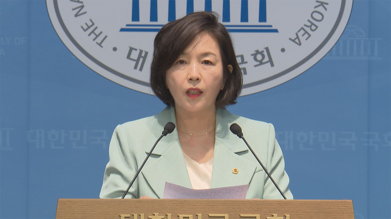 1억 녹취 김경 시의원, 온갖 의혹에 휘말렸네;