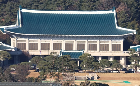 청와대 "<b>관세</b> 합의 이행 의지 미측에 전달…차분히 대응"