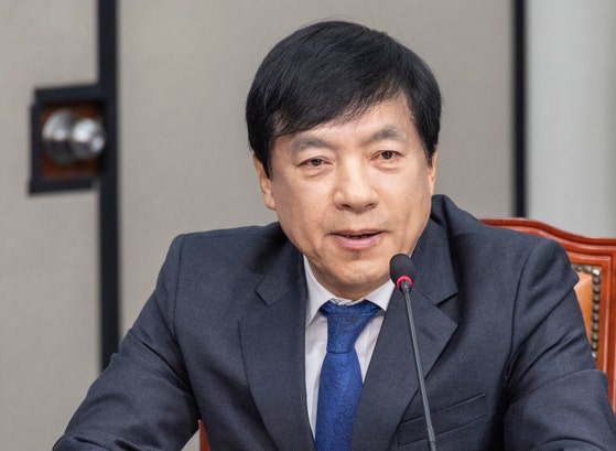이성윤 더불어민주당 최고위원이 지난 9일 국회에서 열린 최고위원회의에서 2차 특검에 전준철 변호사를 추천한 것과 관련해 유감 발언을 하고 있다. 〈사진=연합뉴스〉