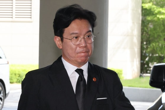 끂룞옣愿 吏곸젒 以묒옱븯뒗 <b>궪꽦</b>쟾옄 끂궗 援먯꽠, 삤썑4떆 옱媛