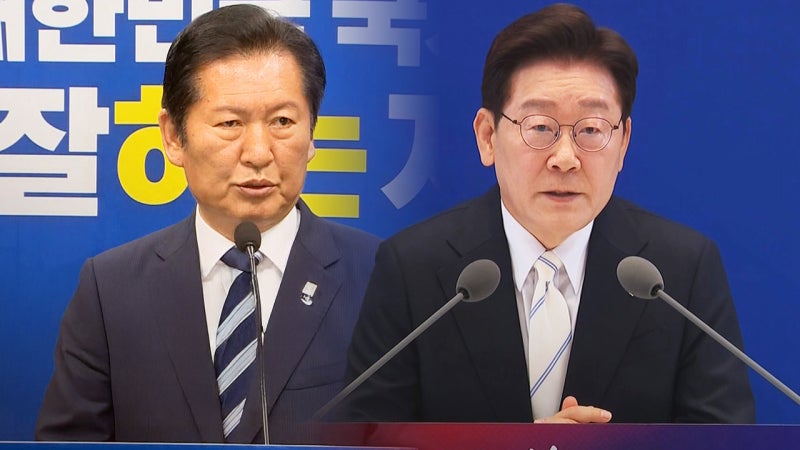 [비하인드 뉴스] "대체불가 대통령이다" 회견 도중 칭찬글 올린 정청래