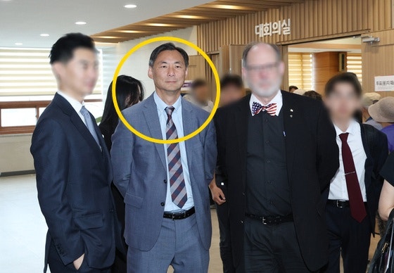 '이대통령 명예훼손' <b>모스탄</b>, 내일 경찰 출석…피의자신분 첫 조사