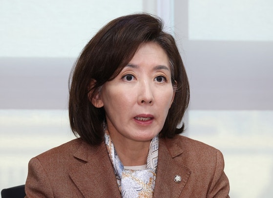 나경원, 청와대 '골프 회동' 제안에 "야당 말도 안 들으면서 치면 뭐하나"