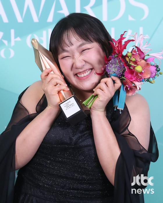 <b>이수지</b>, <b>성대결절 수술</b> "회복 후 활동 계속"