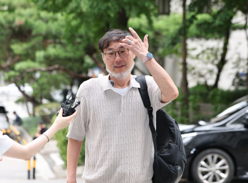 경찰 '<b>홍명보 선임</b> 의혹' <b>수사</b> 속도…박주호 등 전력강화위원 잇단 소환