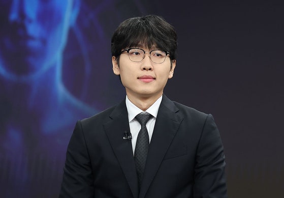 AI 벽은 높았다…세계 1위 <b>신진서</b>, 2점 먼저 놓고도 '역전패'