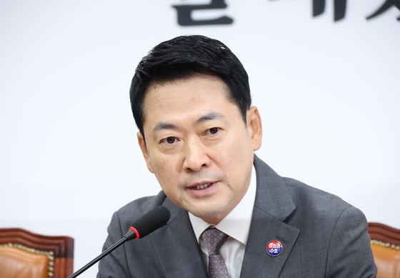 장동혁, 이 대통령 <b>전자투표</b> 언급에 “고양이에게 생선 맡기자는 소리”