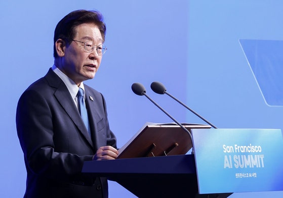 <b>이 대통령</b> "<b>샌프란 AI선언</b>, 국가적 출사표"…순방 중 수보회의