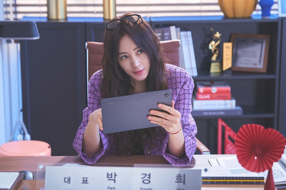'<b>지금 불륜</b>' <b>김혜수</b> “인플루언서 역할, 난 완전히 소질 없어”