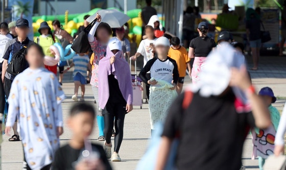 경남 <b>양산</b> 오전에 <b>40도</b> 돌파, 초유의 '<b>닷새</b> 연속'…42도 넘길까