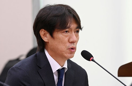경찰, '대표팀 감독 선임 논란' <b>홍명보</b> 첫 <b>소환 조사</b>