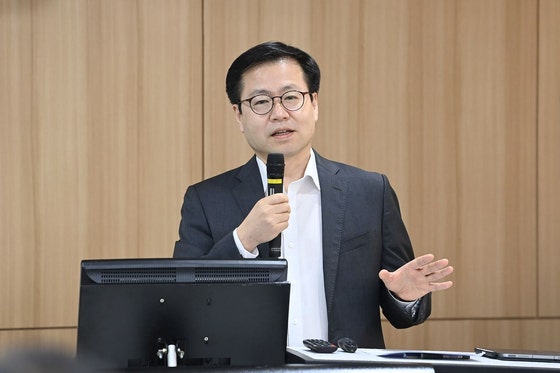 '한미 관세협상 참여' <b>여한구</b> 산업부 <b>통상</b><b>본부장</b> 직권면직