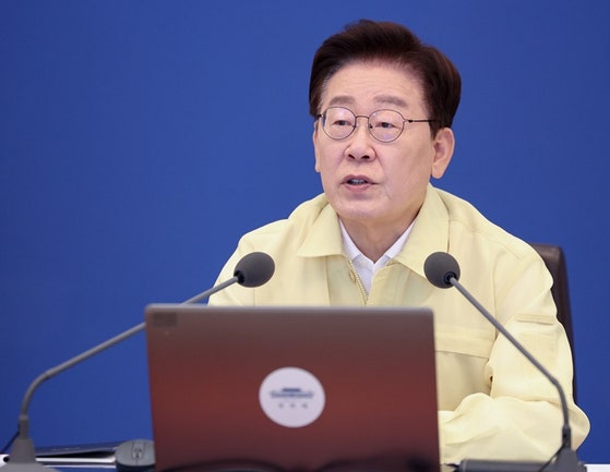 <b>이 대통령</b>, 선관위특검 특별검사에 <b>이태한</b> 권익위 비상임위원 <b>임명</b>
