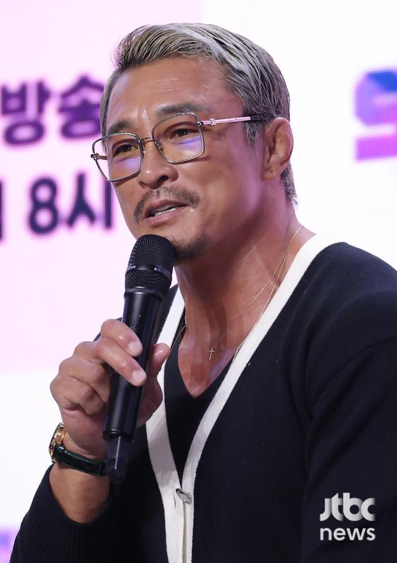 '예능인' <b>추성훈</b>은 잠시 잊어라…파이터 <b>은퇴전</b>에 올인
