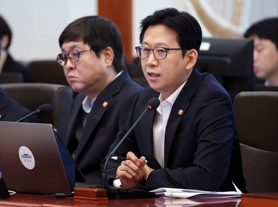 <b>모두의 AI 사업자</b>에 SKT·카카오·KT 선정…엔비디아 GPU 지원