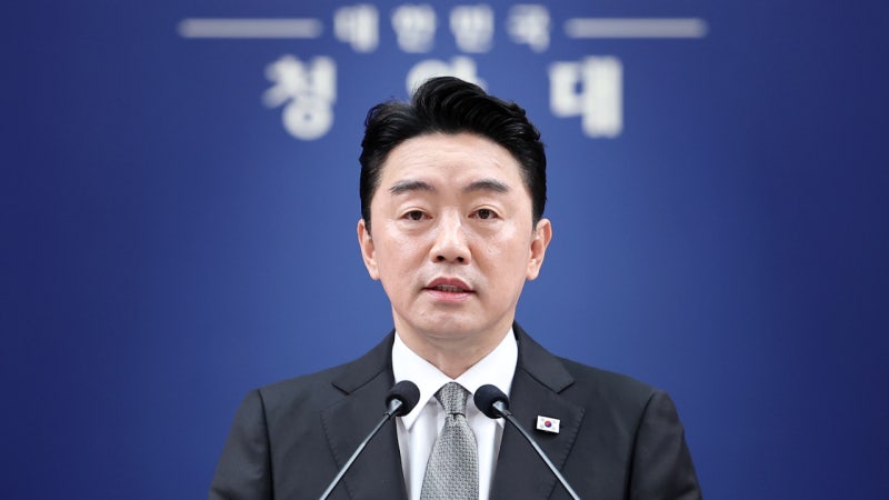 이 대통령, 신임 법무<b>장관</b>에 김승원…재경 이형일·<b>국방</b> <b>강신철</b>