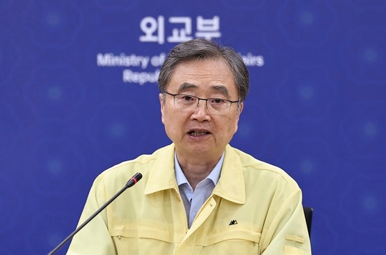 <b>조현</b>, <b>네팔</b> 방문해 <b>외교장관 회담</b>…연락두절 한국인 가족 면담