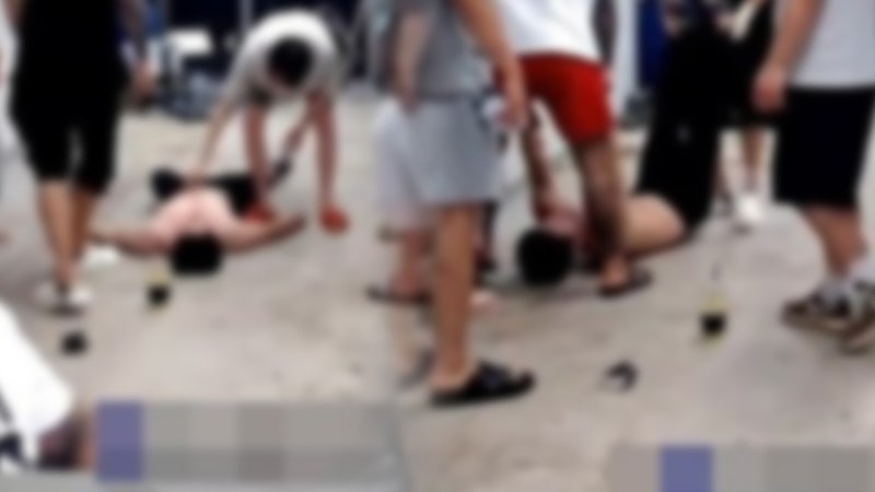 격투기 선수가 유튜브 방송중 일반인에 '길로틴 <b>초크</b>' 걸어 기절…경찰...