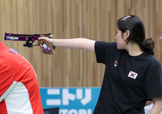 <b>추가은</b>, 여자 10ｍ 공기권총 <b>금메달</b>…한국 사격 대회 첫 금
