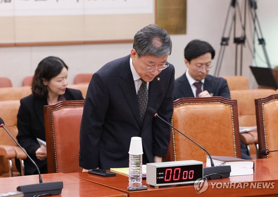 <b>법사위</b>, '조희대 <b>국감 증인</b>' 여당 주도 채택…국힘 반발