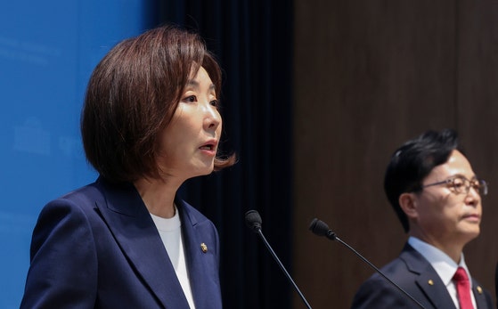 <b>나경원</b> "젤렌스키에 <b>감사 서한</b>…지나친 <b>우크라</b> 홀대"