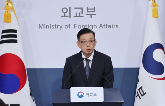 <b>정부</b>, 우크라 <b>공관원</b> 일부 <b>철수</b> 결정…“전향적 조치 없다”