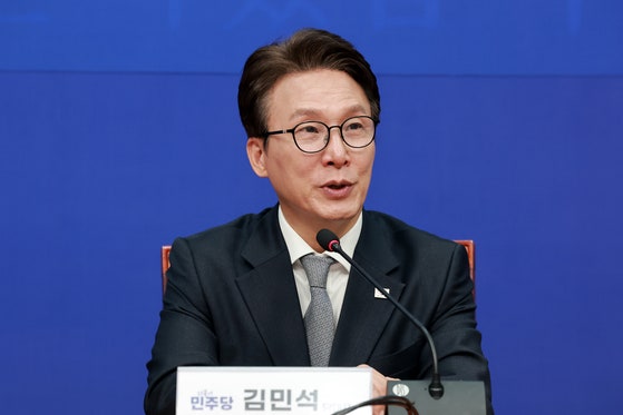 김민석, <b>조희대</b> 탄핵론에 "<b>국정조사</b> 포함해 차근차근 진행해갈 것"