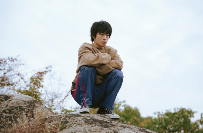 JTBC《所有人都在與自己的無價值對抗》主演具教煥詮釋夢想導演黃東萬角色